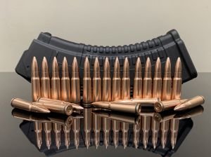 Магазин АК-47 + 30 патронов 7.62х39, омедненные, с капсюлем, PREMIUM 500M11662